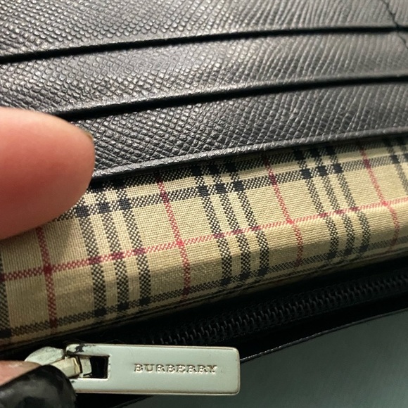 Auth Burberry 3 piece RARE Bag, long wallet& coin pouch. dust bag/box. - Picture 13 of 15